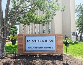 Building Photo - Riverview Apartments