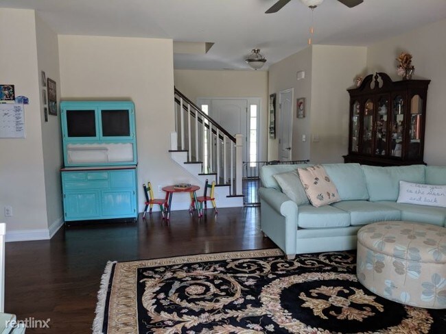 Foto del edificio - 8046 W Highcroft Dr NE