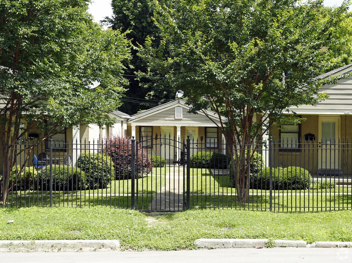 Building Photo - The Cottages