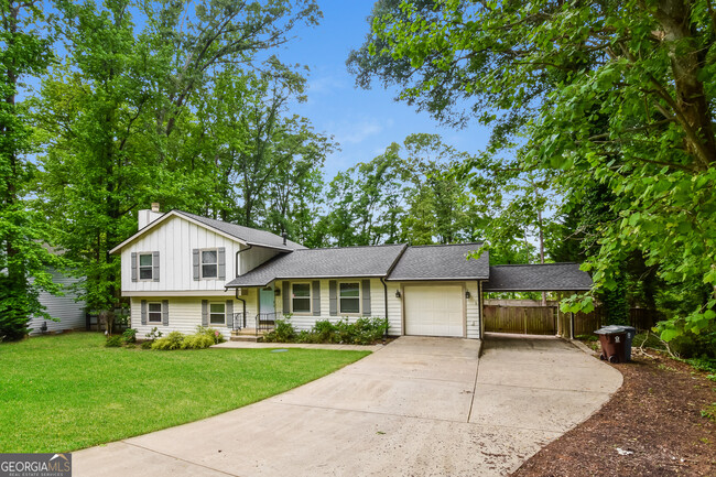 Building Photo - 140 Michaela Dr