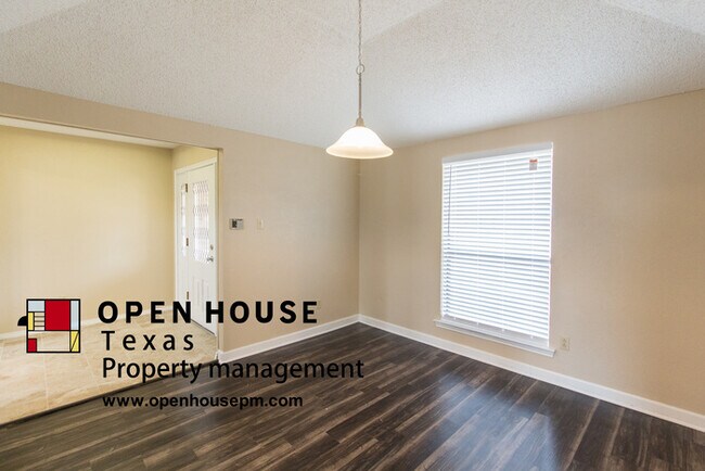 Building Photo - 1705 Callaway Dr, Plano