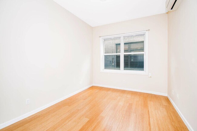Building Photo - 1053 Morris Park Ave
