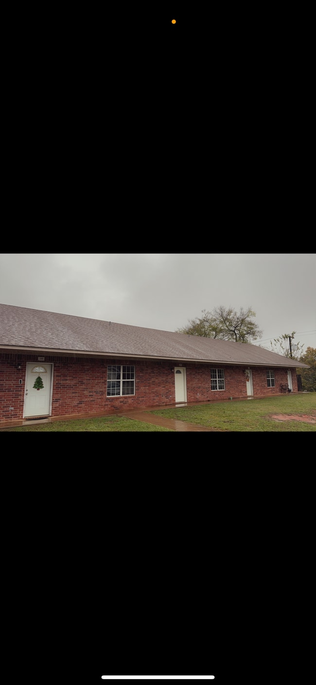 Building Photo - 1036 E Elm St