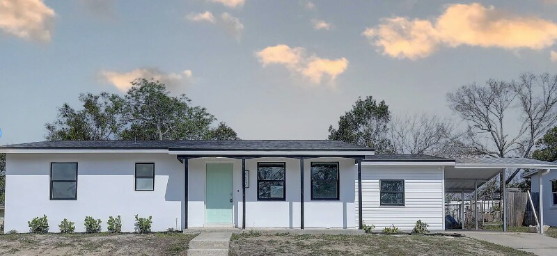 Foto principal - 417 Hollyhock Ln