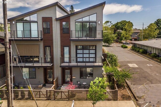 Foto del edificio - 4932 N Haight Ave