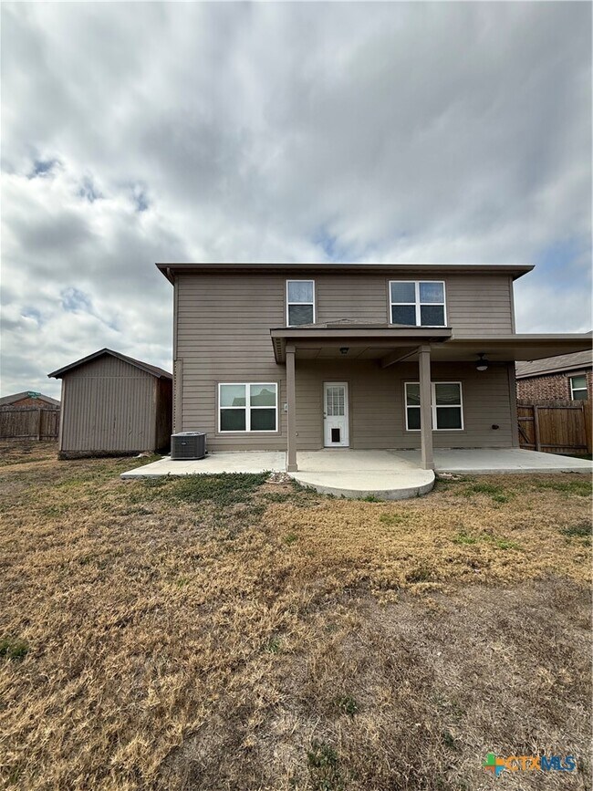 Foto del edificio - 202 Posey Pass