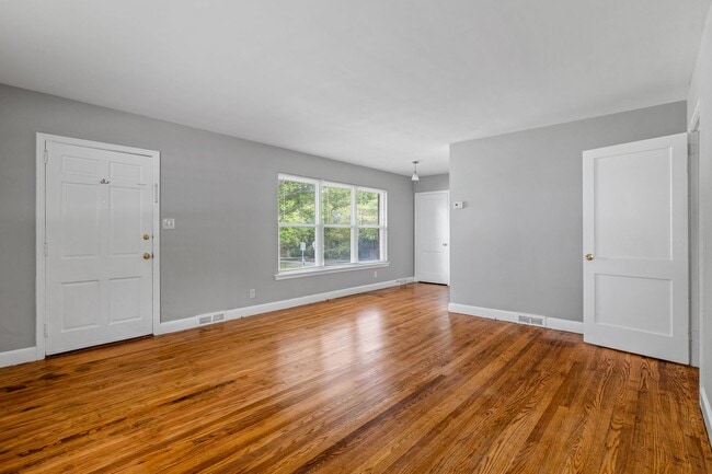 Building Photo - 408 N Mendenhall St