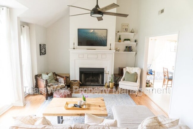 Photo - 827 Harbor Pl Dr House