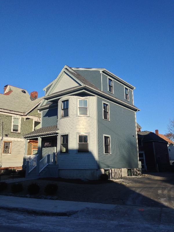 Building Photo - 84 Linden St