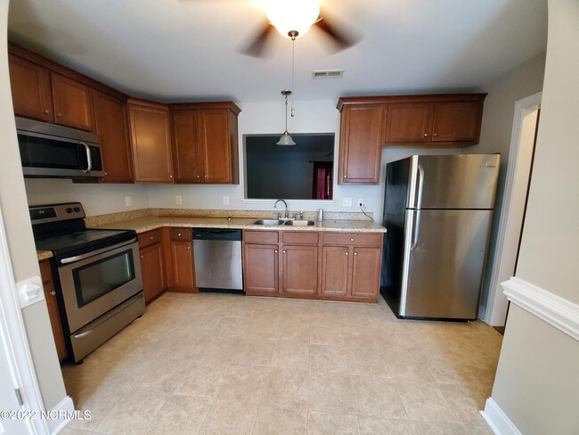 Building Photo - 4100 Brook Creek Ln