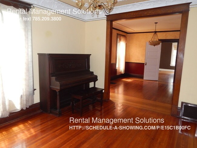 Foto del edificio - 817 SW Lincoln St