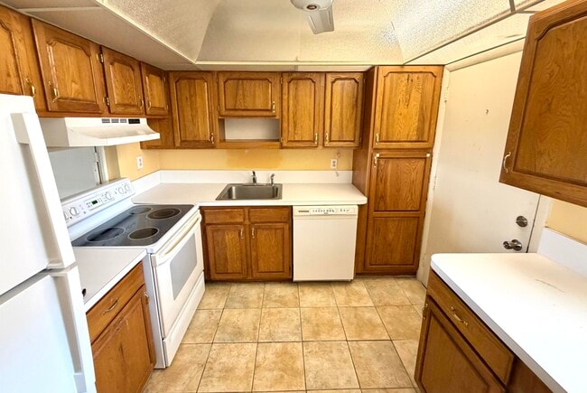 Building Photo - 4500 N Flagler Dr