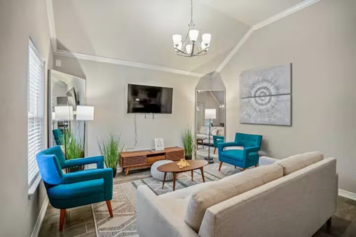 Foto principal - 2412 Sam Wilson St