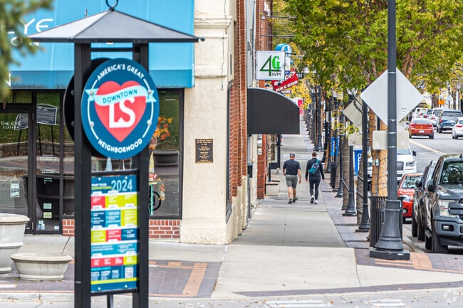 Lee's Summit has a bustling downtown area.