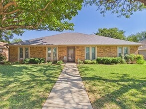 Building Photo - 6810 Montague Dr