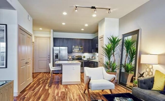 Building Photo - 1 bedroom in Houston TX 77057