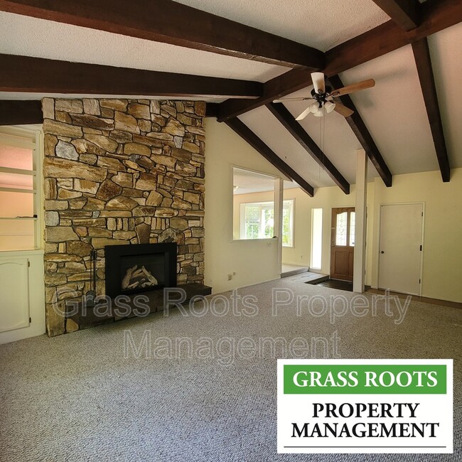 Building Photo - 20 Turpentine Dr