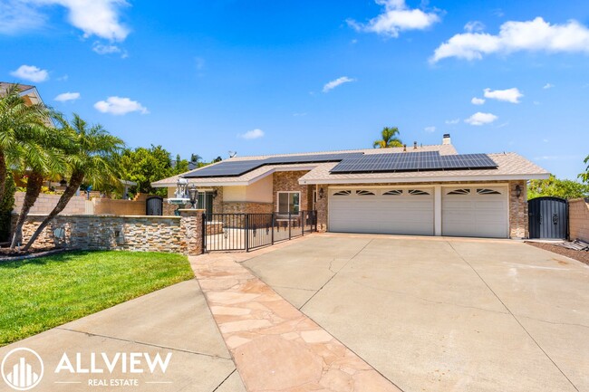 Foto del edificio - Resort-Style Single-Story Pool Home on a Cul-de-Sac in Laguna Hills!