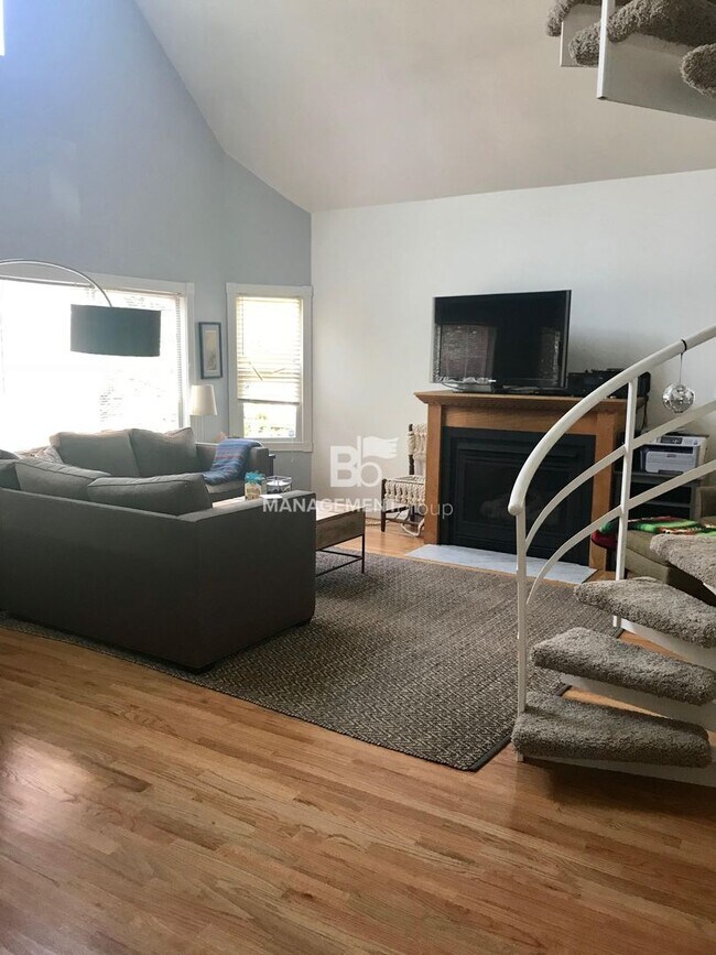 Foto del edificio - Close In NE Portland Home Loaded with Char...