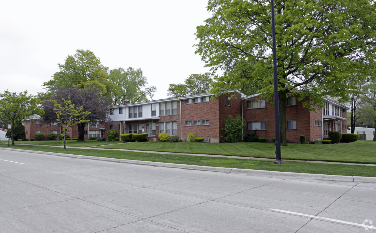 Primary Photo - Coolidge Terrace