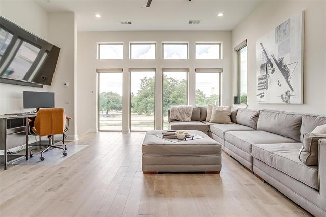 Foto principal - 3231 Elihu St