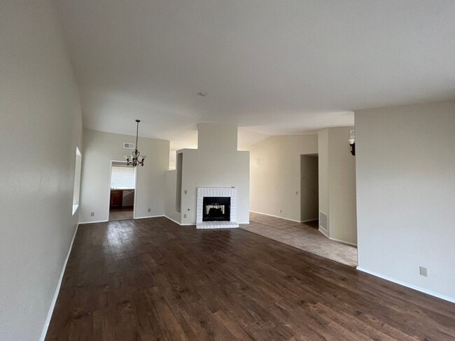 Foto del edificio - 4 bedroom FAMILY SPECIAL with RV storage o...