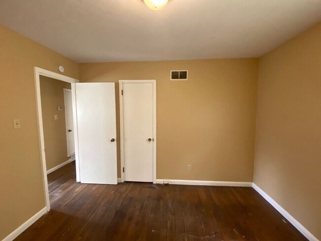 Building Photo - 648 Pawnee Ave
