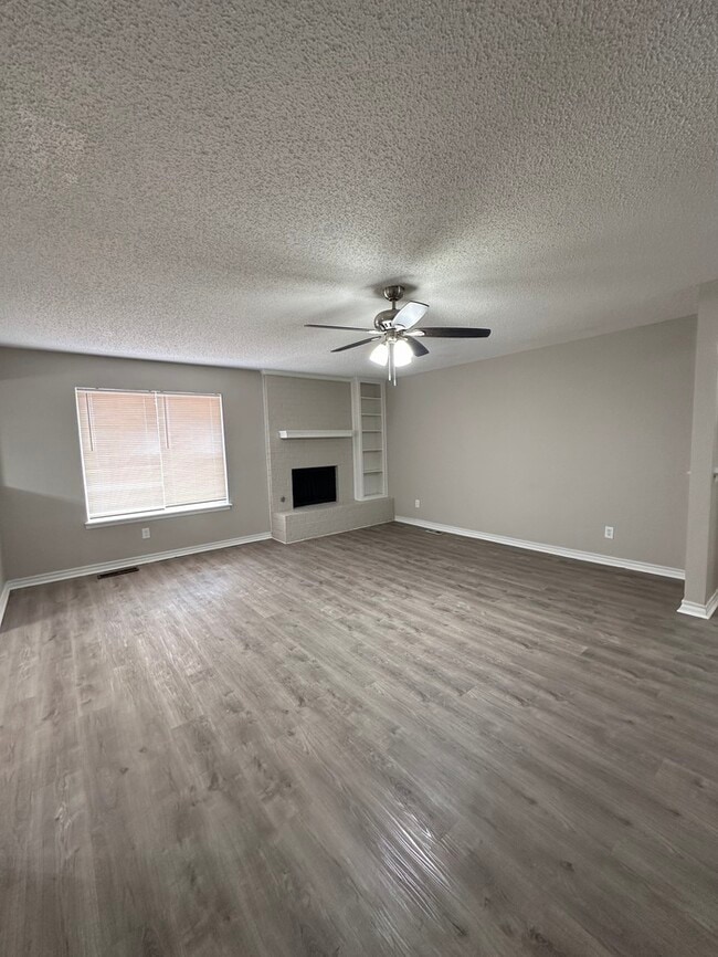 Building Photo - 4700 Clendon Way Oklahoma City OK 73135