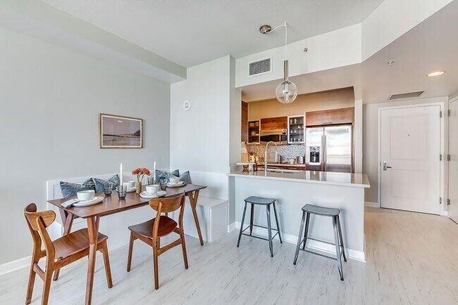 Foto del edificio - 480 Hibiscus St