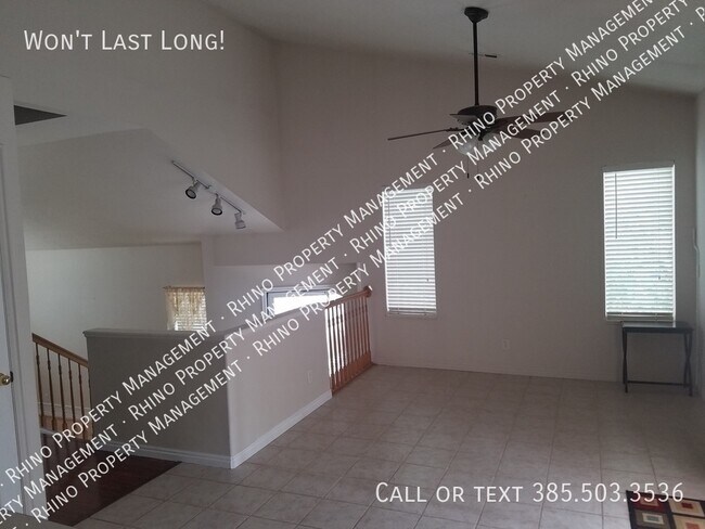 Building Photo - 3 Bedroom/2.5 Bathroom Twin Home in West J...