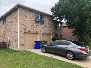 Building Photo - 4625 Bridlewood Ln