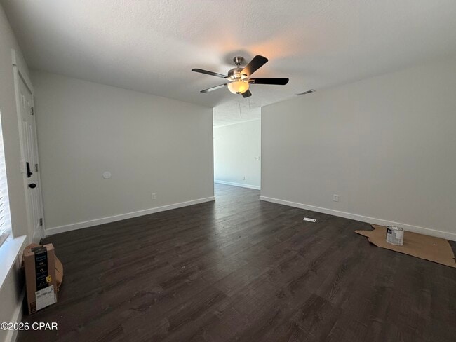 Foto del edificio - 601 E 4th Ct