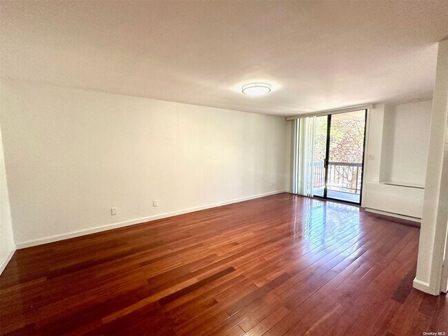 Foto del edificio - 163-4 71st Ave