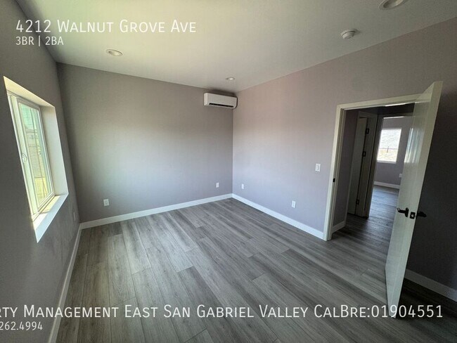 Building Photo - 4212 Walnut Grove Ave