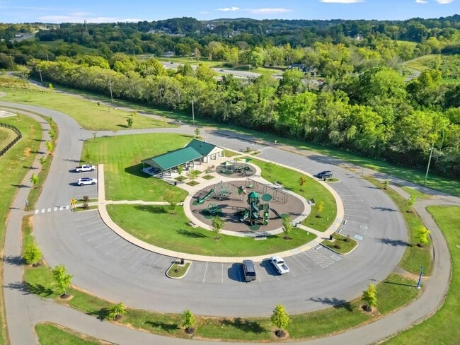 Foto del edificio - 722 Hahn Ct