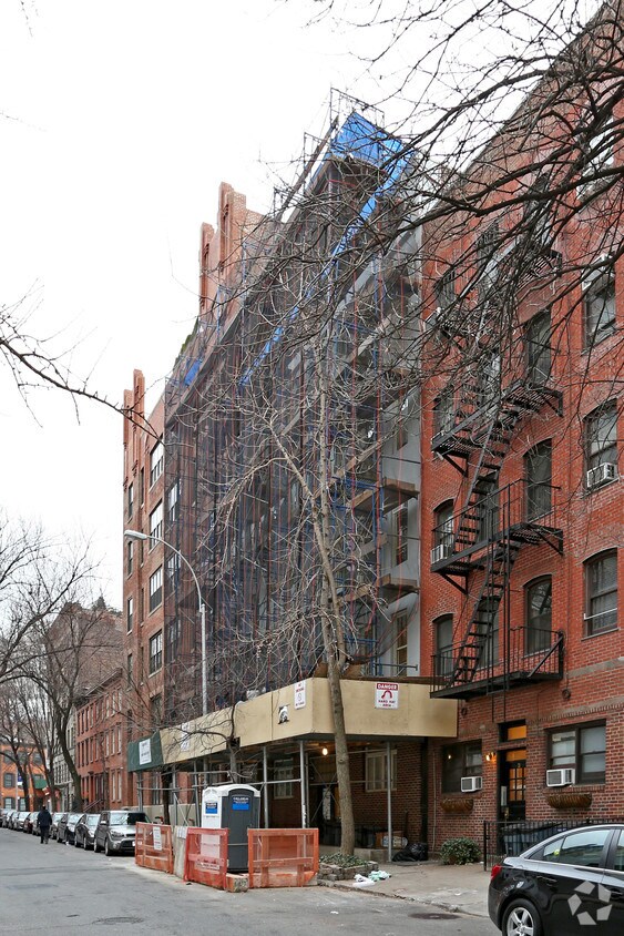 16 Jane St, New York, NY 10014 Apartments in New York, NY