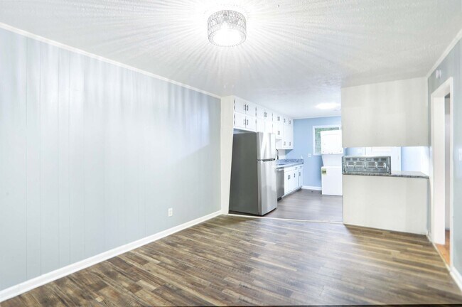 Foto del edificio - 5737-5739 Alabama St SW