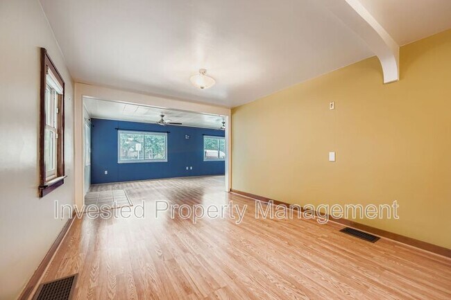 Foto del edificio - 504 S Roosevelt Ave