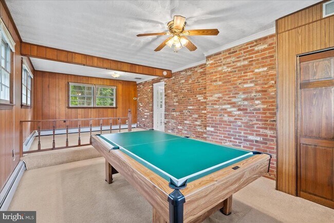 Foto del edificio - 919 Ednor Rd