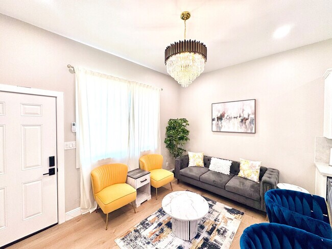 Foto del edificio - 451-55 E Lincoln Ave