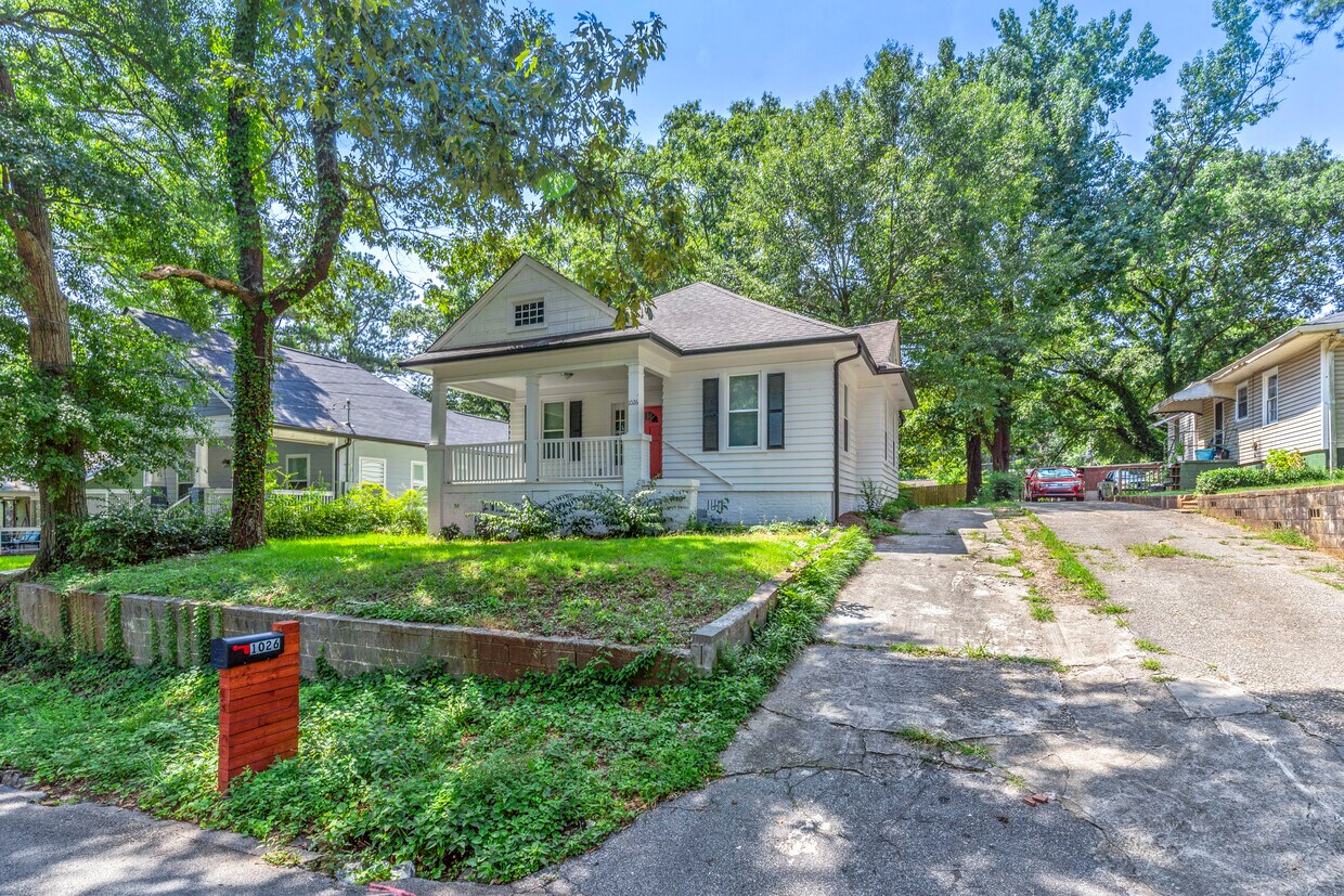 Foto principal - 1026 Astor Ave SW