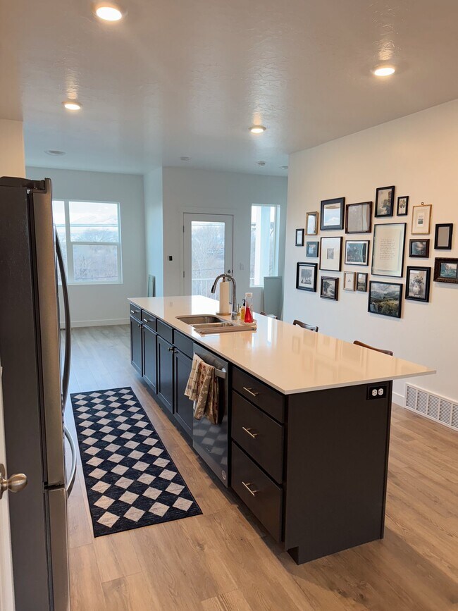 Foto del edificio - 871 E Skiff Way