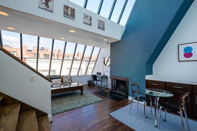 Foto del edificio - 3209 Cherry Hill Ln