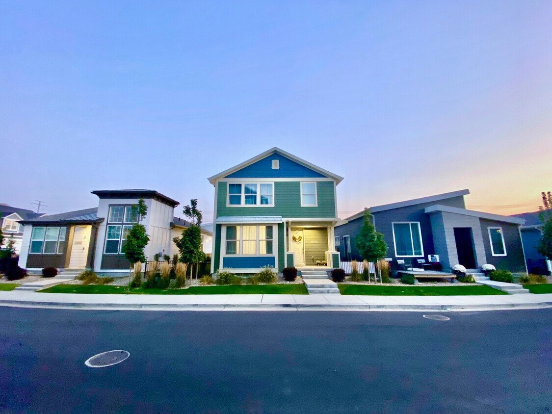 1029 W Kanarra Creek Ln, Bluffdale, UT 84065 House Rental in