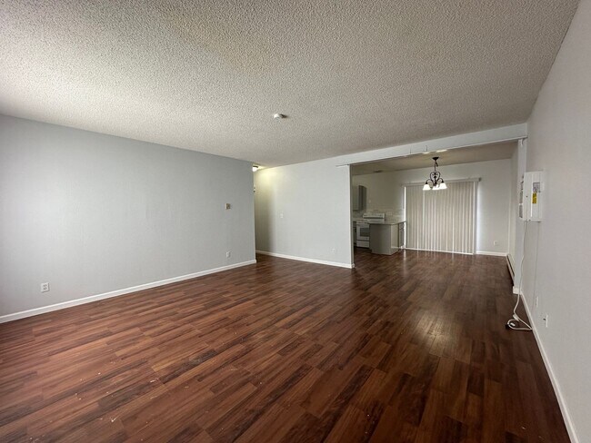 Foto del edificio - Fairchild AirForce Base 3 Bedroom 1 Bath Home