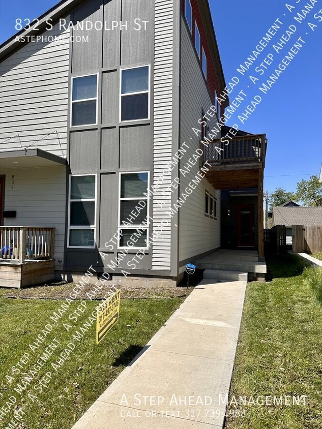 Primary Photo - 832 S Randolph-3 bed/2.5 Bath -Newly Renov...