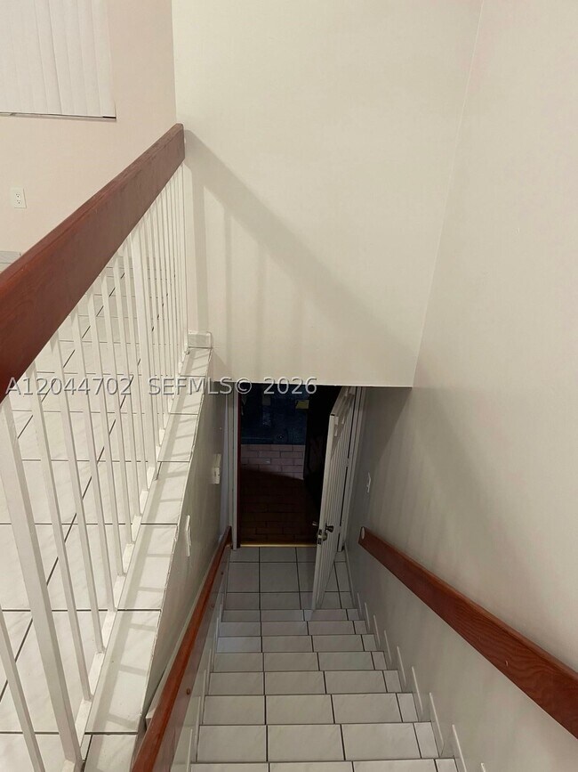 Foto del edificio - 10101 W Okeechobee Rd