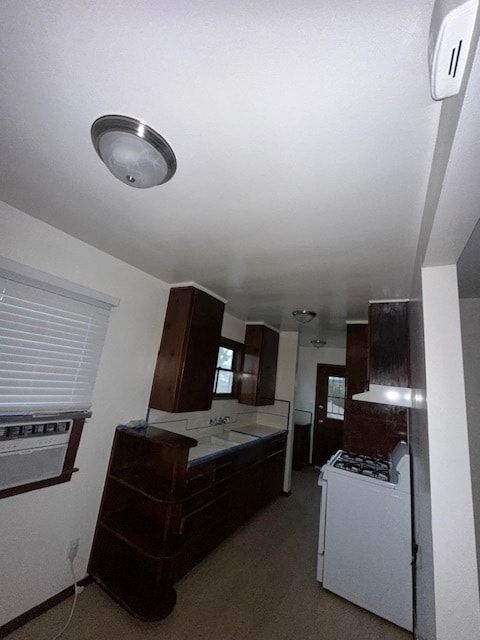 Foto del edificio - 14435 Califa St