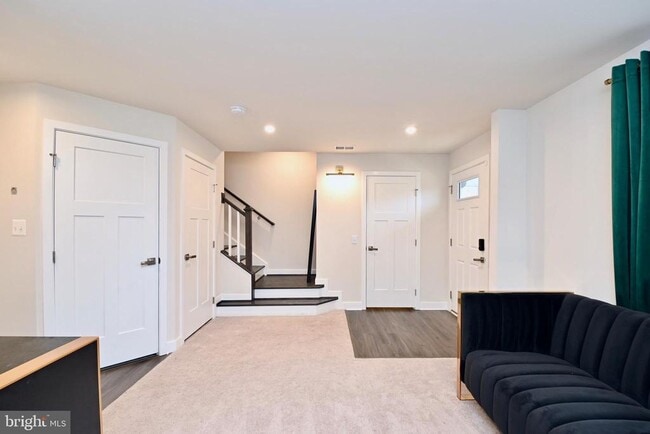 Building Photo - 1329 Trestle Dr