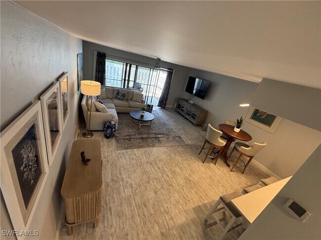 Foto del edificio - 800 Meadowland Dr